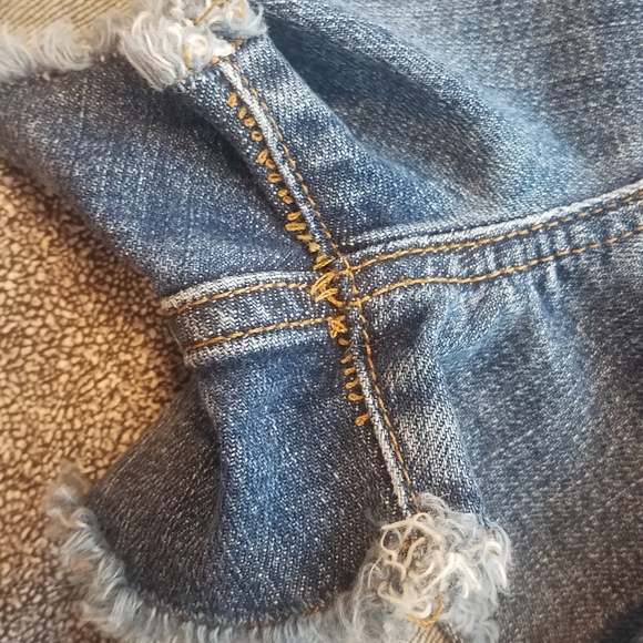 Joe's Jeans High Rise Side Roll Short in Tory - Picture 5 of 10